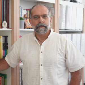 Dr. Carlos Muñiz Muriel